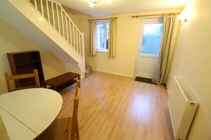 Lounge/Diner- click for photo gallery